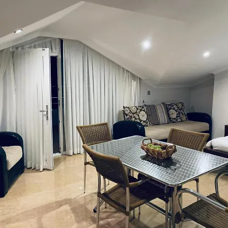 Apartament Akvaryum Icinde Deniz Manzarali Terasli Dublex