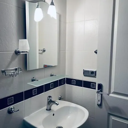 Akvaryum Icinde Deniz Manzarali Terasli Dublex Apartament Fethiye
